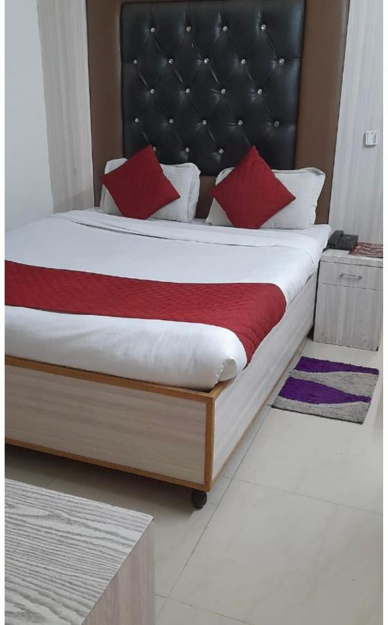 Hotel Star Palace - Near Karol Bagh Metro Δελχί Εξωτερικό φωτογραφία