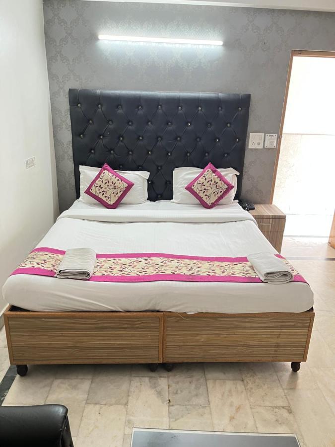 Hotel Star Palace - Near Karol Bagh Metro Δελχί Εξωτερικό φωτογραφία