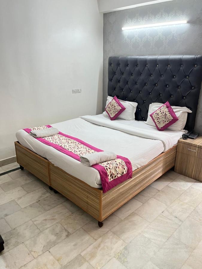 Hotel Star Palace - Near Karol Bagh Metro Δελχί Εξωτερικό φωτογραφία