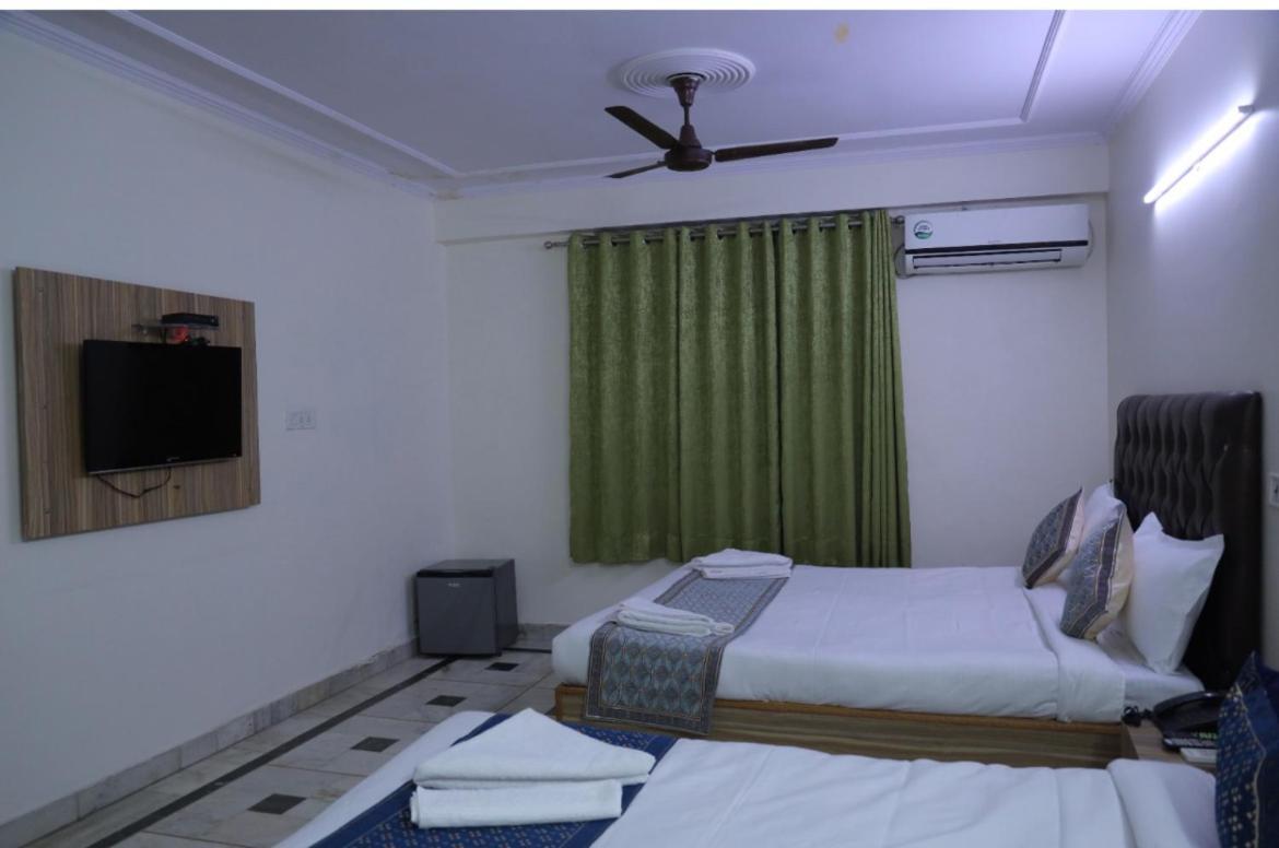 Hotel Star Palace - Near Karol Bagh Metro Δελχί Εξωτερικό φωτογραφία